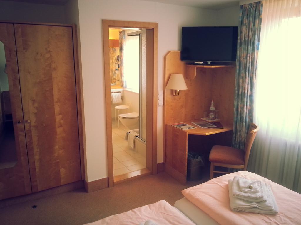 Hotel Seewirt Nonnenhorn Quarto foto