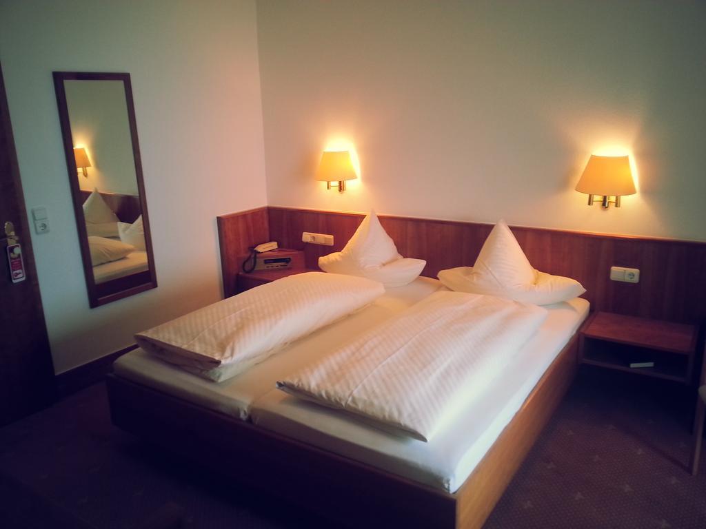 Hotel Seewirt Nonnenhorn Quarto foto