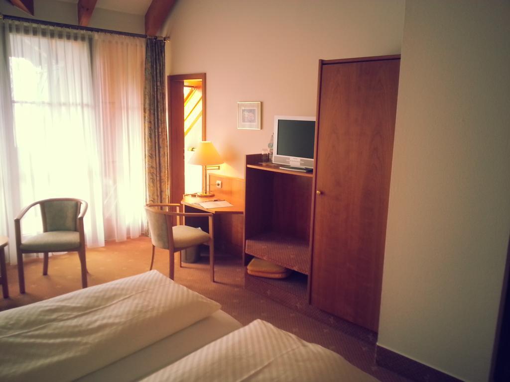 Hotel Seewirt Nonnenhorn Quarto foto