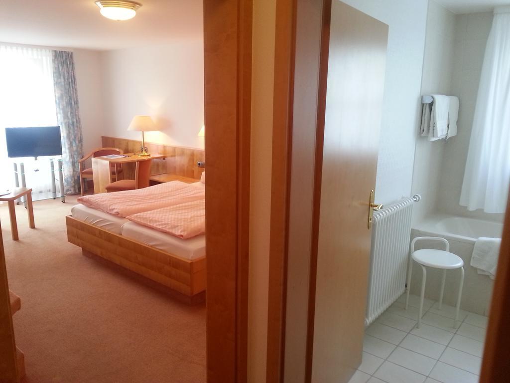 Hotel Seewirt Nonnenhorn Quarto foto