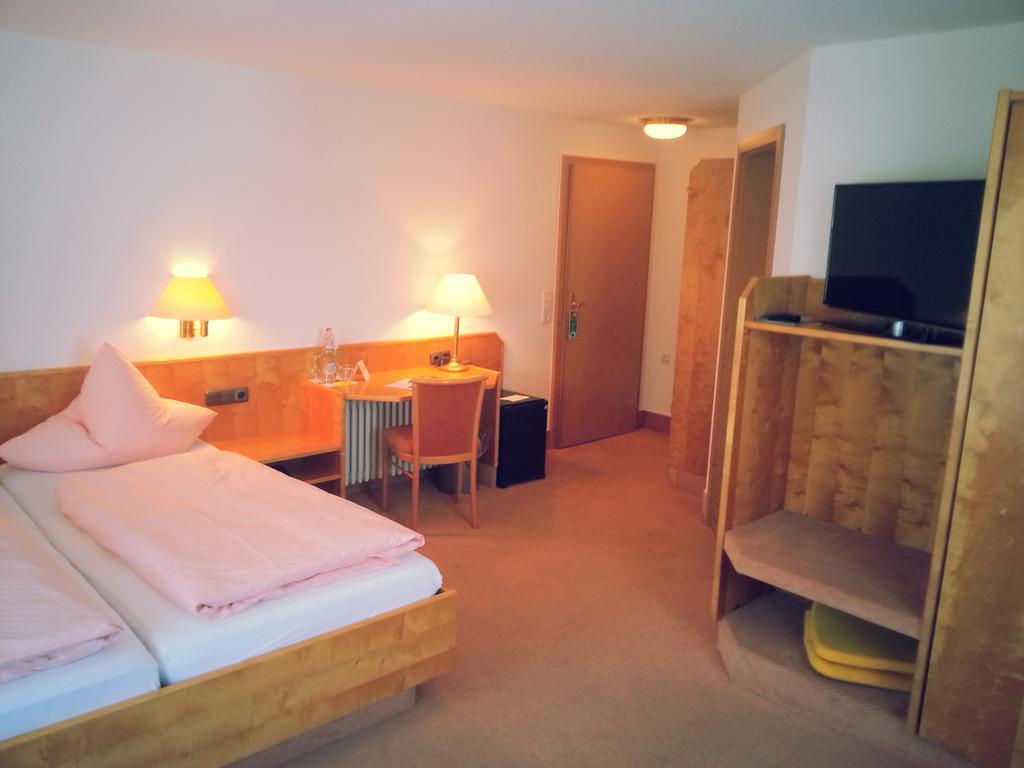 Hotel Seewirt Nonnenhorn Quarto foto